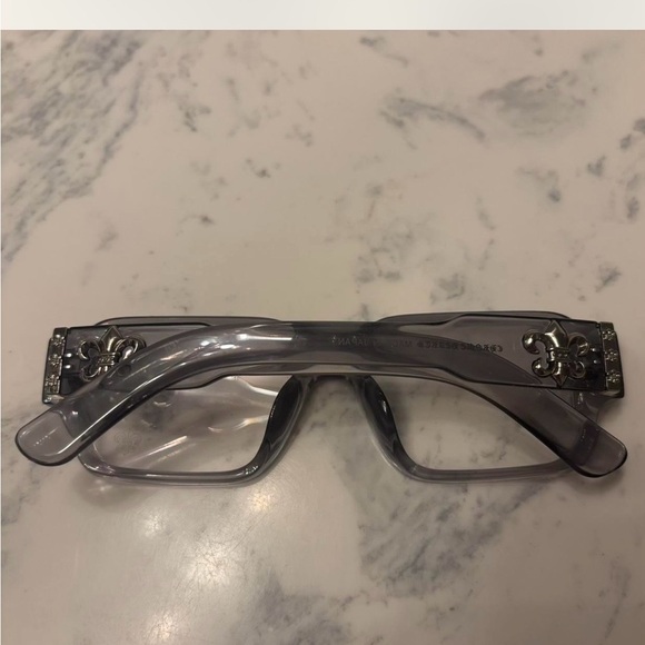 Silver sunglasses - Picture 4 of 5